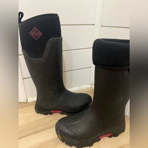 Women’s Chore Tall Muck Boots Size 7